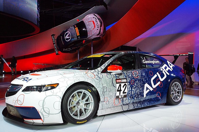 acura-tlx-gt-race-car-live-in-detroit