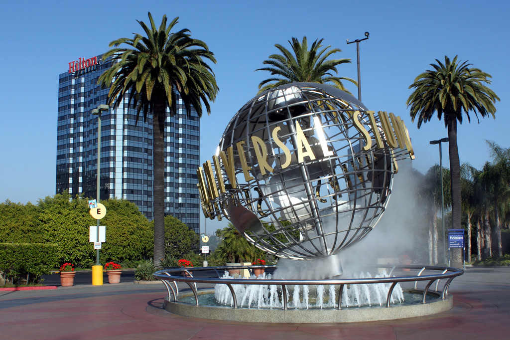 universal-studio-logo