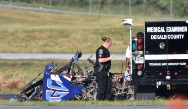 Pilot dies in crash during performance at airshow