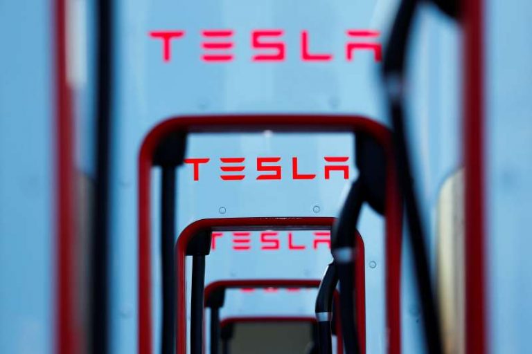 Tesla Opens Its First Full V3 Supercharger Station In Las Vegas